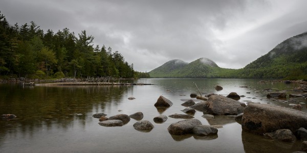 Deux heures plus tard, la brume s'estompait tranquillement.